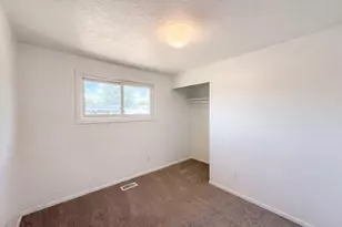 220 NE Cambridge Cir, Corvallis, OR 97330 - Photo 18