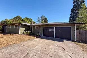 220 NE Cambridge Cir, Corvallis, OR 97330 - Photo 8