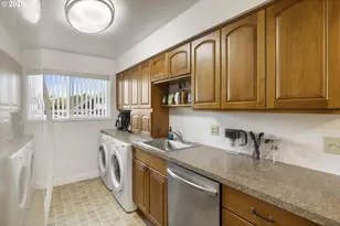 1418 NE Hogan Dr, Gresham, OR 97030 - Photo 14