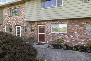 1418 NE Hogan Dr, Gresham, OR 97030 - Photo 2