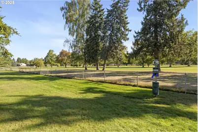 1418 NE Hogan Dr, Gresham, OR 97030 - Photo 40