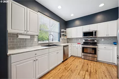 11290 SW Buffalo Pl, Portland, OR 97223 - Photo 10