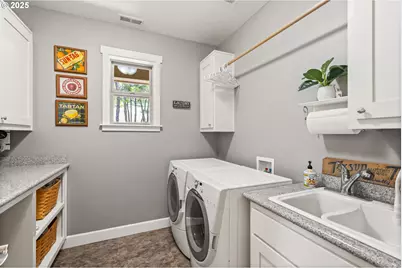 2809 Dead Indian Memorial Rd, Ashland, OR 97520 - Photo 22