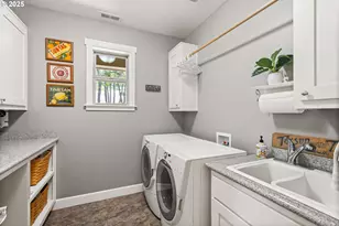 2809 Dead Indian Memorial Rd, Ashland, OR 97520 - Photo 22