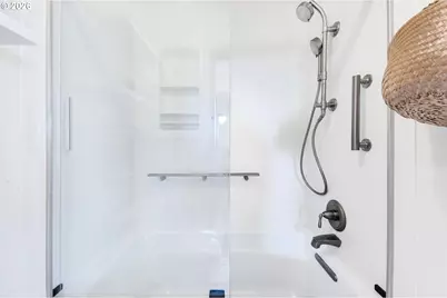 10324 NE Fargo St, Portland, OR 97220 - Photo 24