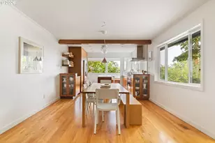 2727 SW Patton Ct, Portland, OR 97201 - Photo 10