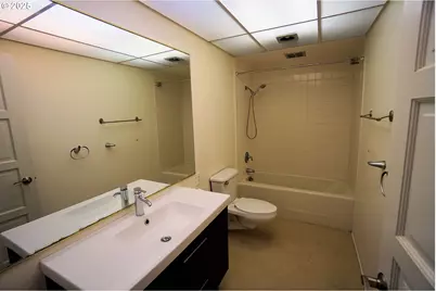 2211 SW 1st Ave #303, Portland, OR 97201 - Photo 14