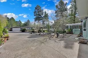 303 Manzanita Dr, Florence, OR 97439 - Photo 4