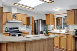 303 Manzanita Dr, Florence, OR 97439 - Photo 12