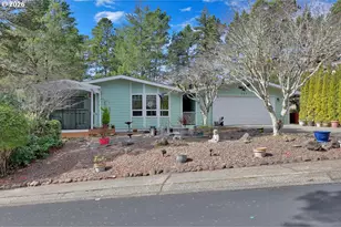 303 Manzanita Dr, Florence, OR 97439 - Photo 2