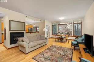 7910 SW 31st Ave, Portland, OR 97219 - Photo 2