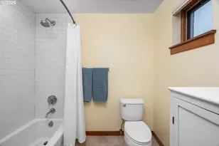 7910 SW 31st Ave, Portland, OR 97219 - Photo 12