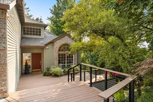 1727 SW Westwood Dr, Portland, OR 97239 - Photo 2