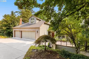 1727 SW Westwood Dr, Portland, OR 97239 - Photo 44
