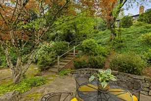 1727 SW Westwood Dr, Portland, OR 97239 - Photo 36