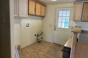 25656 Wildwood Rd, Veneta, OR 97487 - Photo 12