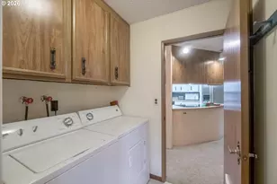 2120 Robins Ln SE, Salem, OR 97306 - Photo 42