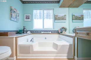 2120 Robins Ln SE, Salem, OR 97306 - Photo 36