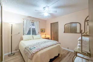 2120 Robins Ln SE, Salem, OR 97306 - Photo 38