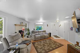 425 Radar Rd, Coos Bay, OR 97420 - Photo 10