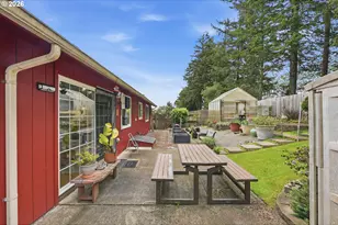 425 Radar Rd, Coos Bay, OR 97420 - Photo 28