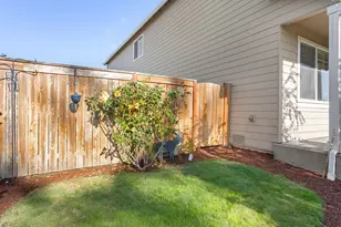 2002 S Taverner Dr, Ridgefield, WA 98642 - Photo 4
