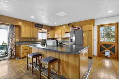 186 NE Shafford Ave, Estacada, OR 97023 - Photo 4