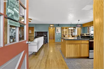 186 NE Shafford Ave, Estacada, OR 97023 - Photo 2