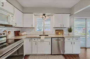 1107 SE 123rd Ave, Portland, OR 97233 - Photo 8