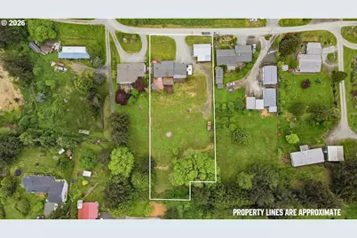 1820 E Cedar St, Myrtle Point, OR 97458 - Photo 2