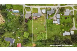 1820 E Cedar St, Myrtle Point, OR 97458 - Photo 2