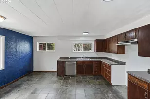 1820 E Cedar St, Myrtle Point, OR 97458 - Photo 6