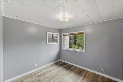1820 E Cedar St, Myrtle Point, OR 97458 - Photo 14