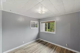 1820 E Cedar St, Myrtle Point, OR 97458 - Photo 14