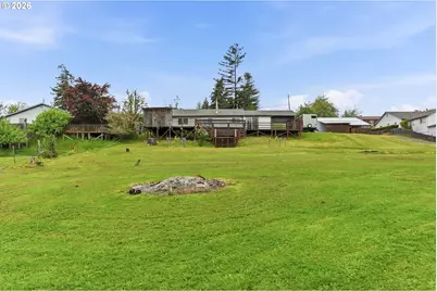 1820 E Cedar St, Myrtle Point, OR 97458 - Photo 28