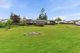 1820 E Cedar St, Myrtle Point, OR 97458 - Photo 28
