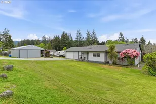 1820 E Cedar St, Myrtle Point, OR 97458 - Photo 1