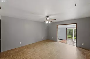 1820 E Cedar St, Myrtle Point, OR 97458 - Photo 10