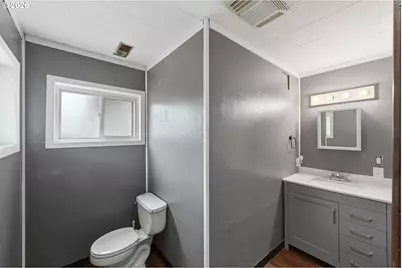 1820 E Cedar St, Myrtle Point, OR 97458 - Photo 16