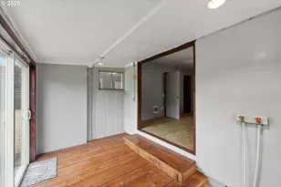 1820 E Cedar St, Myrtle Point, OR 97458 - Photo 18