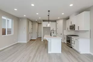 1002 NW 178th Wy, Ridgefield, WA 98642 - Photo 8