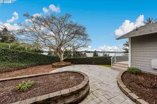 93961 Bridge View Ln, North Bend, OR 97459 - Photo 34