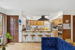 6011 SW Salmon St, Portland, OR 97221 - Photo 8