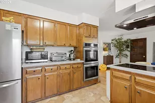 6011 SW Salmon St, Portland, OR 97221 - Photo 12