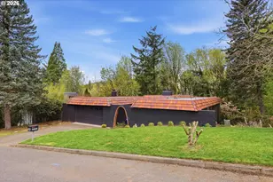 6011 SW Salmon St, Portland, OR 97221 - Photo 2