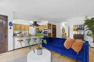 6011 SW Salmon St, Portland, OR 97221 - Photo 8