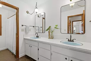 6011 SW Salmon St, Portland, OR 97221 - Photo 26