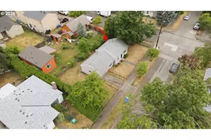 8011 N Clarendon Ave, Portland, OR 97203 - Photo 20