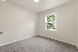 8011 N Clarendon Ave, Portland, OR 97203 - Photo 10