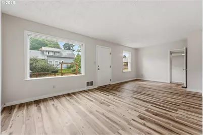 8011 N Clarendon Ave, Portland, OR 97203 - Photo 4